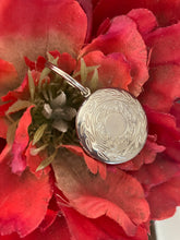 Load image into Gallery viewer, BOUQUET LOCKETS
